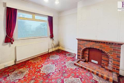3 bedroom semi-detached house for sale, Newlands Avenue, Northowram, Halifax