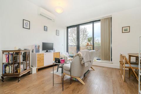 2 bedroom apartment to rent, Lower Richmond Road, Richmond, TW9