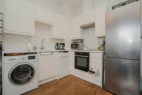 2 bedroom apartment to rent, Lower Richmond Road, Richmond, TW9
