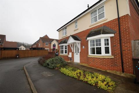 4 bedroom detached house for sale, Mapplewell Road, Castleford