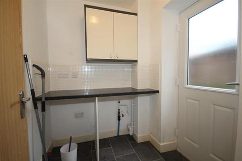 4 bedroom detached house for sale, Mapplewell Road, Castleford