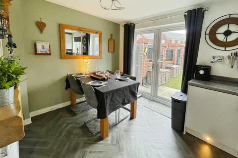 3 bedroom terraced house for sale, Rhodfa Bryn Castell, Bridgend, CF31