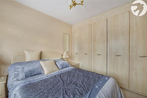 2 bedroom bungalow for sale, Sutherland Avenue, South Welling, Kent, DA16