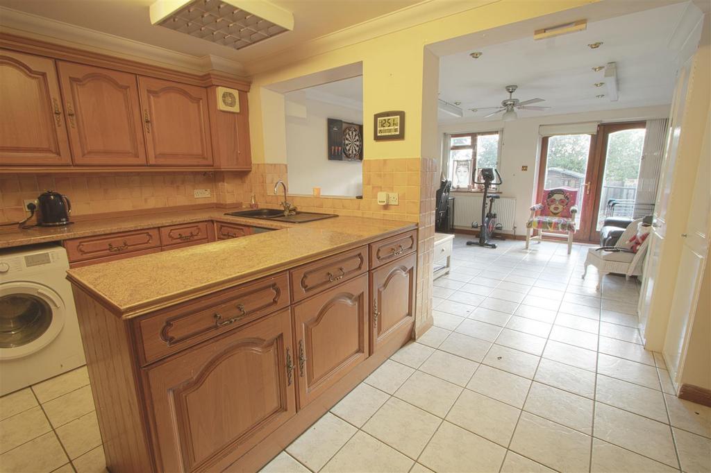 KITCHEN DINER.jpg