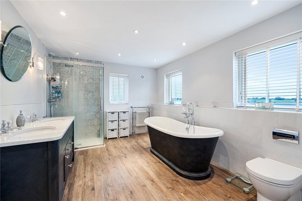 En Suite Bathroom