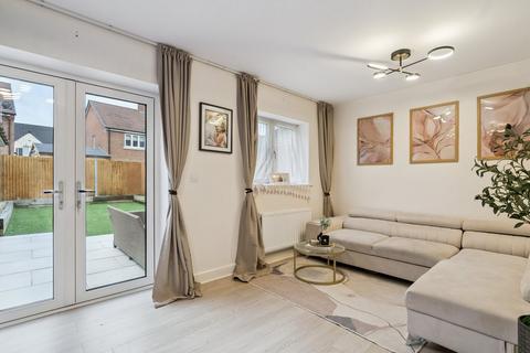 4 bedroom semi-detached house for sale, Century Lane, Slough SL2