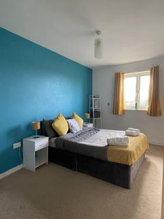 2 bedroom flat for sale, Aspects Court, Slough SL1
