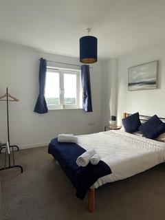 2 bedroom flat for sale, Aspects Court, Slough SL1