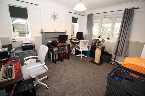 2 bedroom bungalow for sale, The Greenway, Great Clacton
