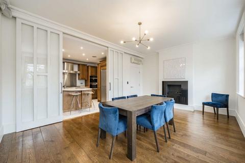 3 bedroom flat to rent, Green Street, London W1K