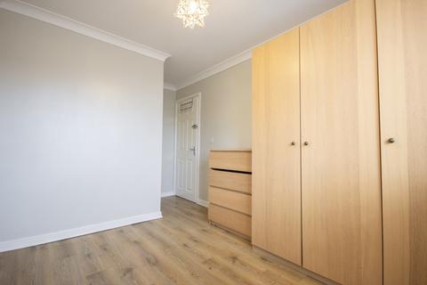 undefined, Redgrave Cl, Gateshead NE8 3JT