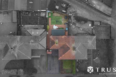 3 bedroom semi-detached house for sale, Kingsway, Ossett, WF5