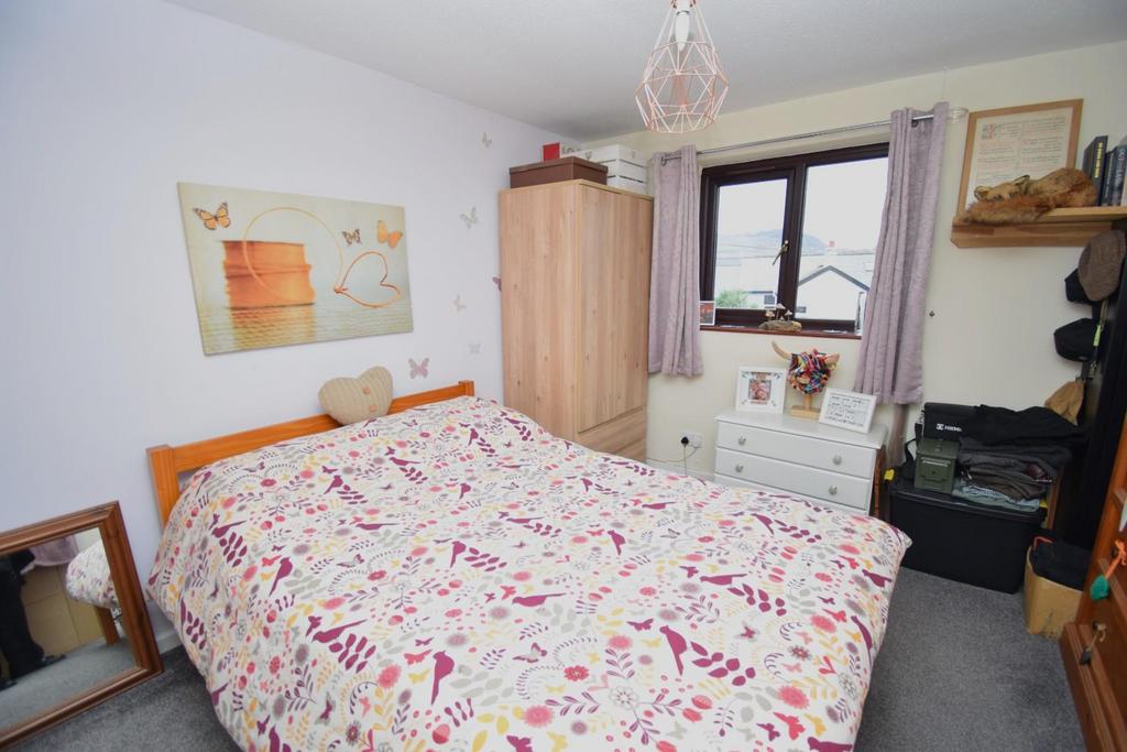 Bedroom 1.JPG