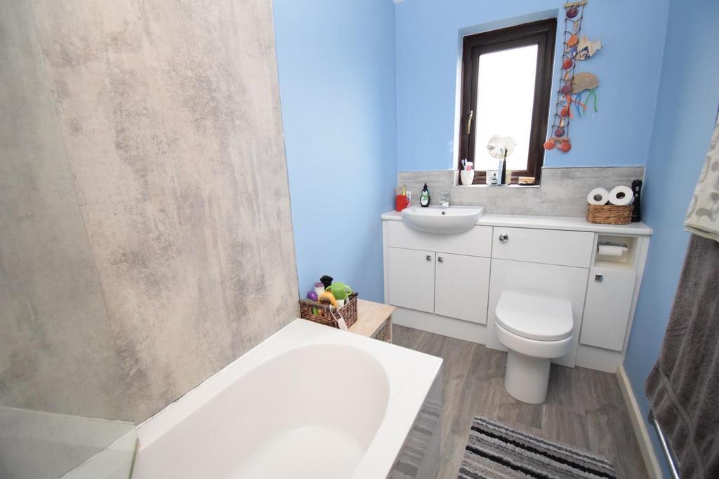 Bathroom.JPG