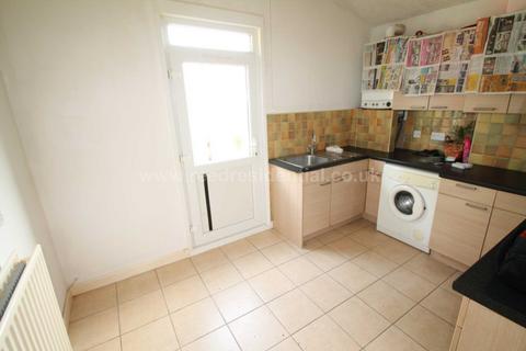 2 bedroom flat to rent, Glenwood Ave, Westcliff