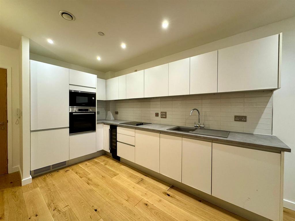 Kitchen pic 1.jpeg