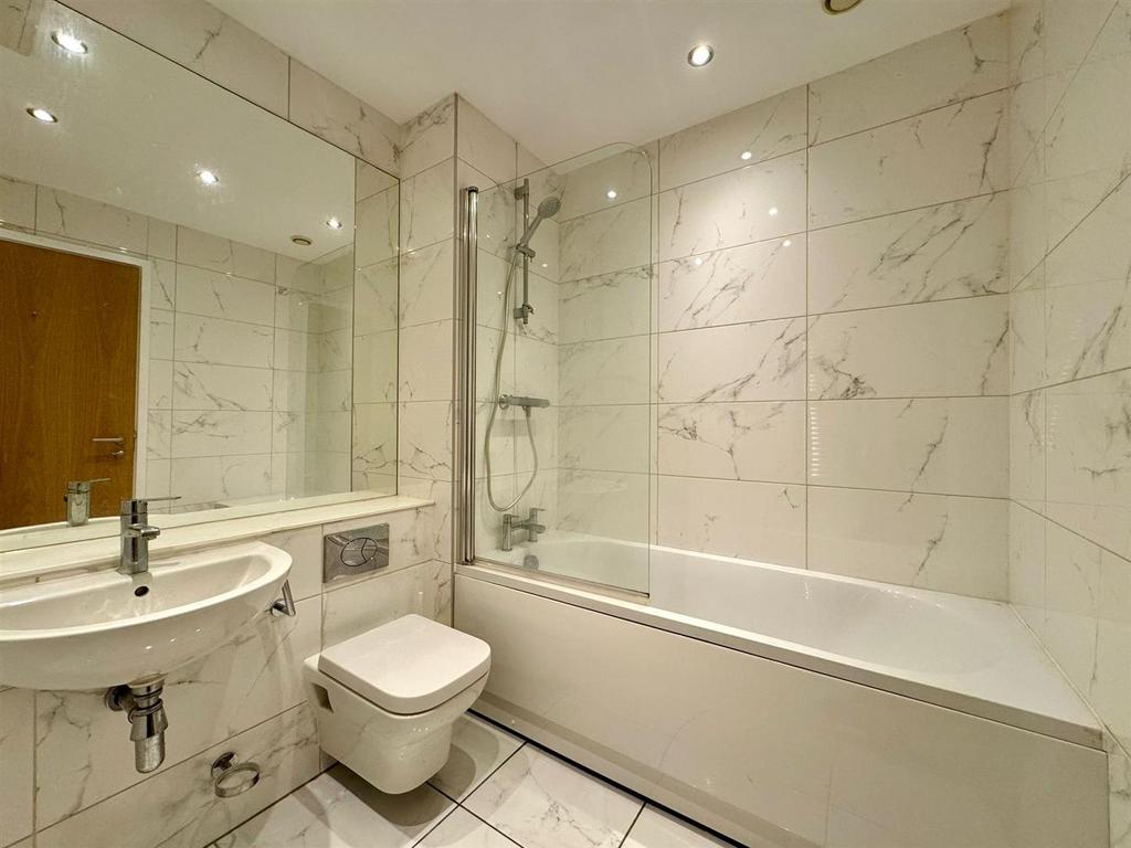 Bathroom.jpeg