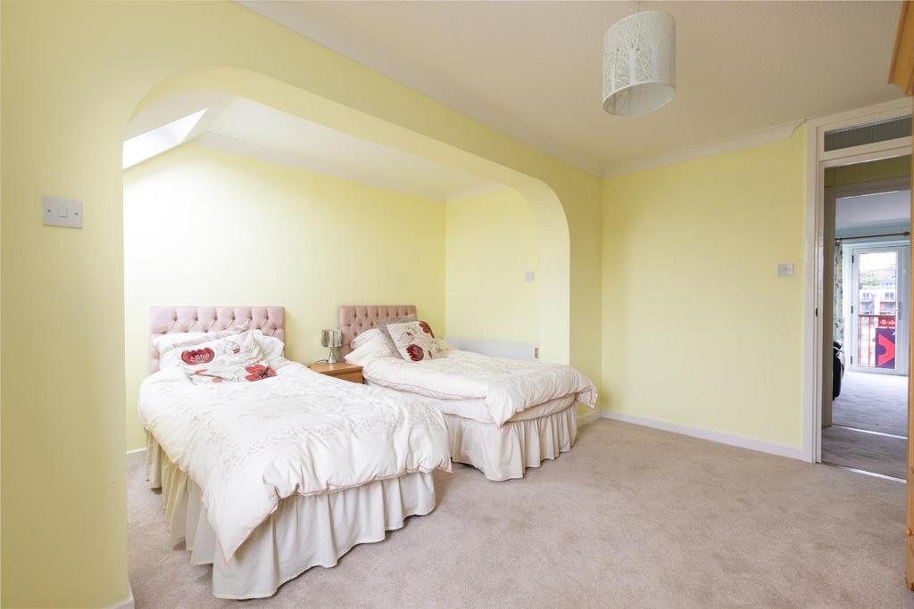 Flat 21, Portland Court, BS1-16.jpg