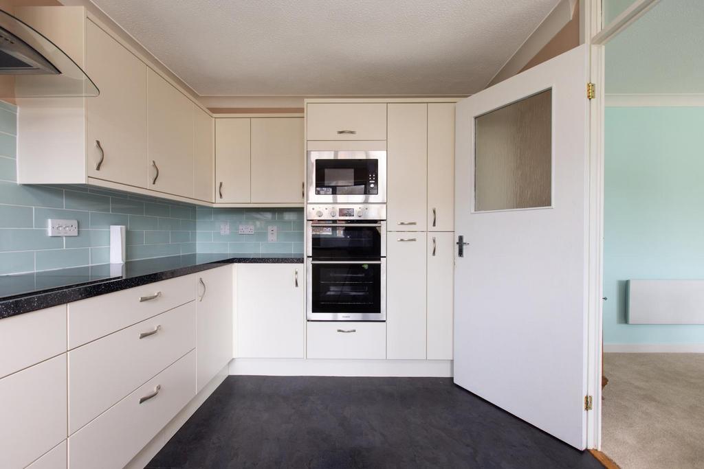Flat 21, Portland Court, BS1-12.jpg