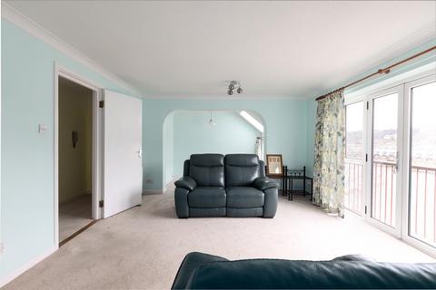 2 bedroom flat for sale, Portland Court, Harbourside