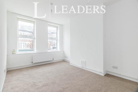 1 bedroom flat to rent, Woodcote Road, SM6