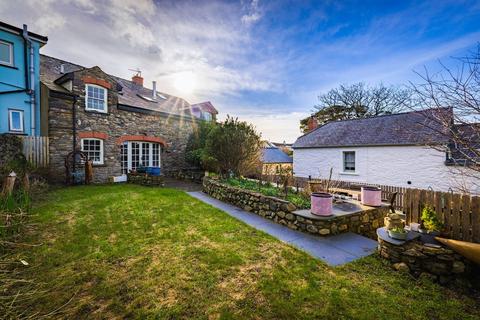 5 bedroom end of terrace house for sale, Catherine Street, St Davids SA62