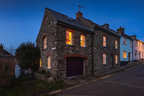 5 bedroom end of terrace house for sale, Catherine Street, St Davids SA62