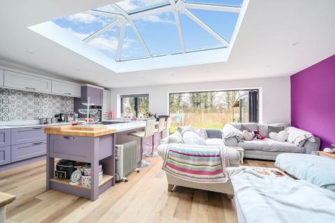 3 bedroom detached house for sale, The Street, Hamstreet, Ashford TN26 2JH