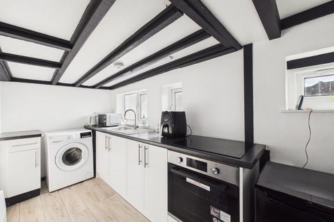 2 bedroom apartment for sale, Church Street, Chesham, HP5