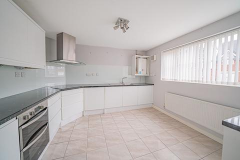 4 bedroom end of terrace house for sale, Shelfield Close, Hockley Heath, B94