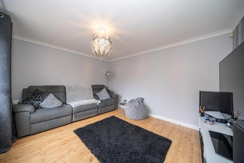 4 bedroom terraced house for sale, Commons Lane, Hemel Hempstead, Hertfordshire, HP2 5EY