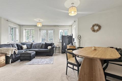 2 bedroom flat for sale, Chandlers Ford