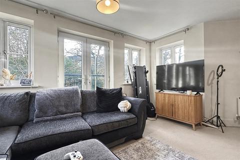 2 bedroom flat for sale, Chandlers Ford