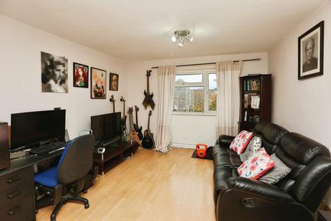 2 bedroom maisonette for sale, Staplehurst Close, Southampton, Hampshire, SO19