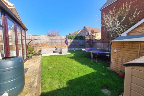 3 bedroom detached house for sale, Jessica Crescent, Totton, SO40