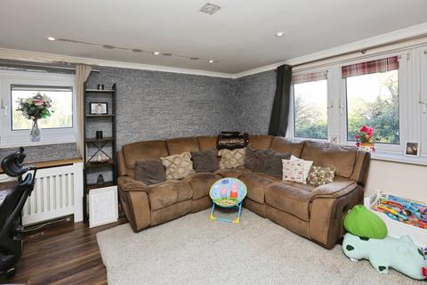 2 bedroom flat for sale, Barnes Close, SOUTHAMPTON, Hampshire, SO18