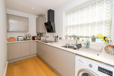 3 bedroom flat for sale, Gosport Lane, Lyndhurst, Hampshire, SO43