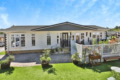 2 bedroom detached house for sale, Alpine Drive, RINGWOOD, Hampshire, BH24