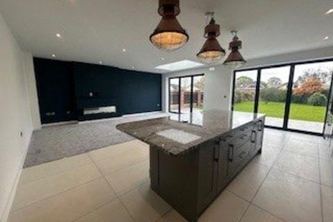 4 bedroom bungalow for sale, Martindale Avenue, Wimborne, Dorset, BH21