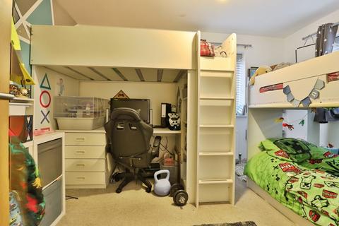 3 bedroom link detached house for sale, Narrowleaf Drive, Ringwood, Hampshire, BH24