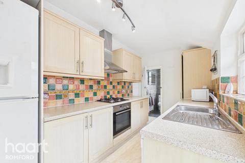 2 bedroom semi-detached house for sale, Wolseley Road, Romford, RM7 0BS