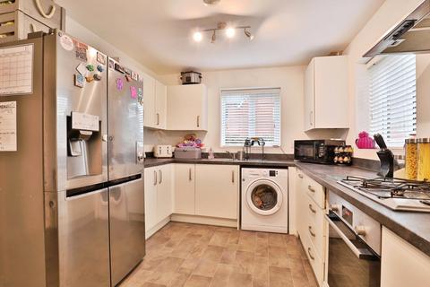 3 bedroom link detached house for sale, Narrowleaf Drive, Ringwood, Hampshire, BH24