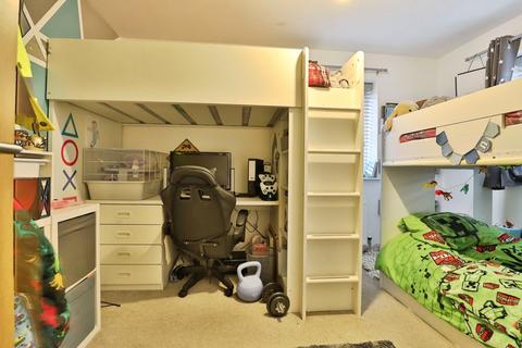 3 bedroom link detached house for sale, Narrowleaf Drive, Ringwood, Hampshire, BH24