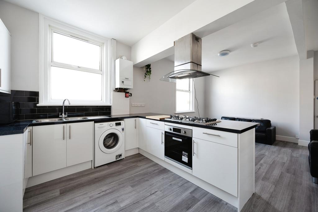 Kitchen/Living Room