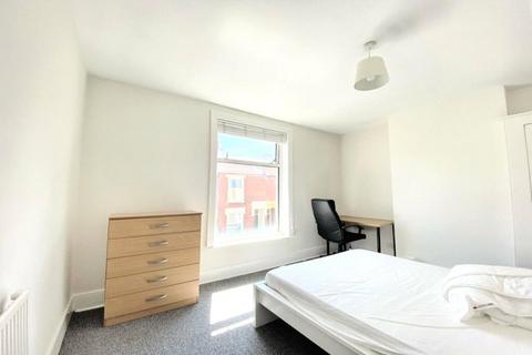 4 bedroom end of terrace house for sale, Bramble Road, Southsea, Hampshire, PO4