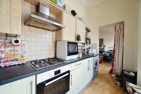 3 bedroom flat for sale, Lord Montgomery Way, Portsmouth, Hampshire, PO1