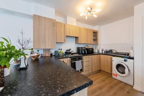 2 bedroom flat for sale, Cotton Road, Portsmouth, Hampshire, PO3