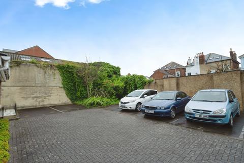 2 bedroom flat for sale, Exmouth Road, Southsea, Hampshire, PO5