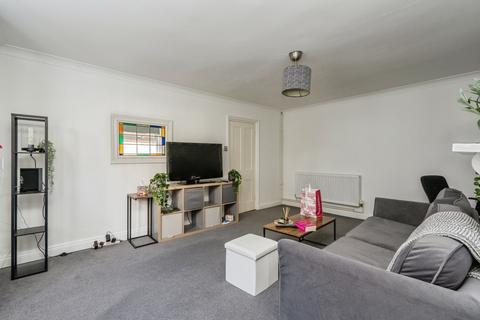 2 bedroom flat for sale, Shaftesbury Road, Southsea, Hampshire, PO5