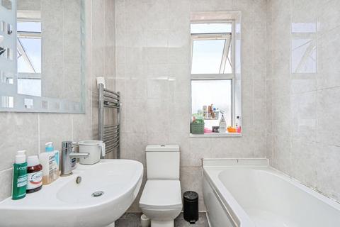 4 bedroom end of terrace house for sale, Aston Road, Southsea, Hampshire, PO4